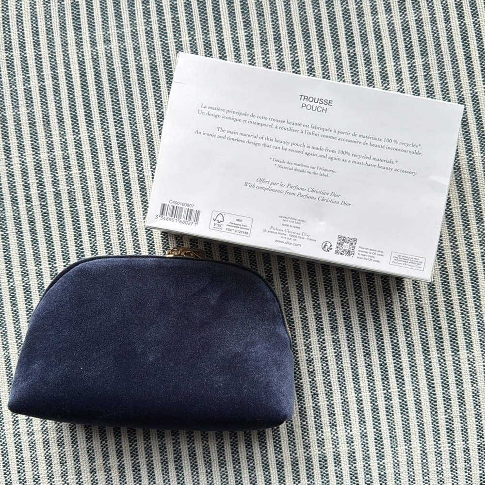 New DIOR Pouch - Picture 2 of 6